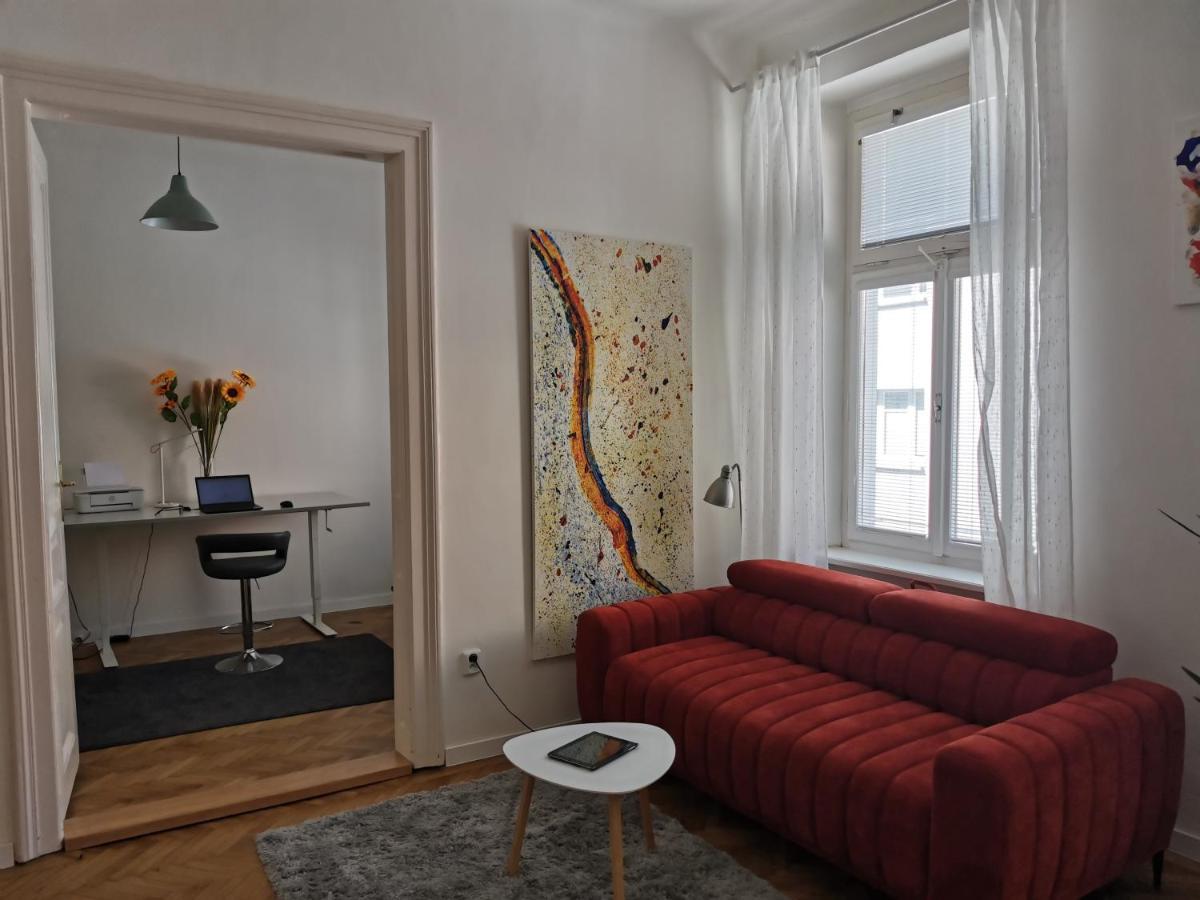Downtown 3 Bdr Charm - Walk To All Attractions 브라티슬라바 외부 사진